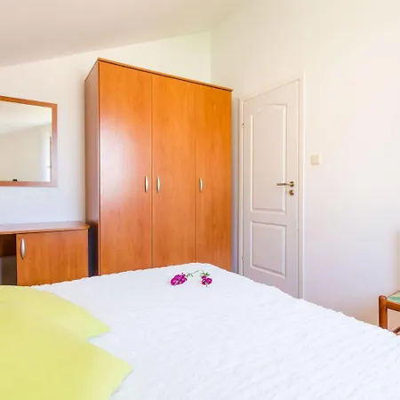 Guest house And Bouganvillea - Sea View & Garden *