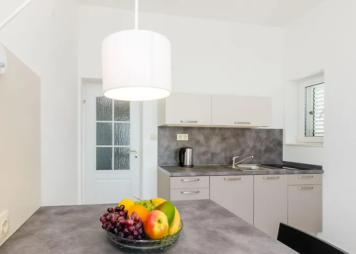 Lägenhet And Bouganvillea