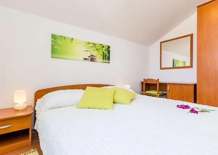 Lägenhet And Bouganvillea *