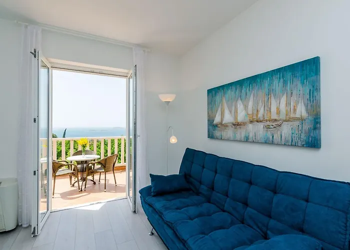 And Bouganvillea Lägenhet