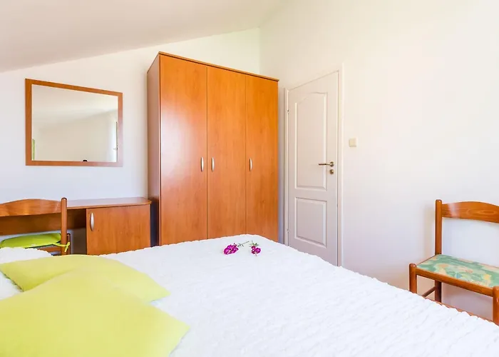 Lägenhet And Bouganvillea *