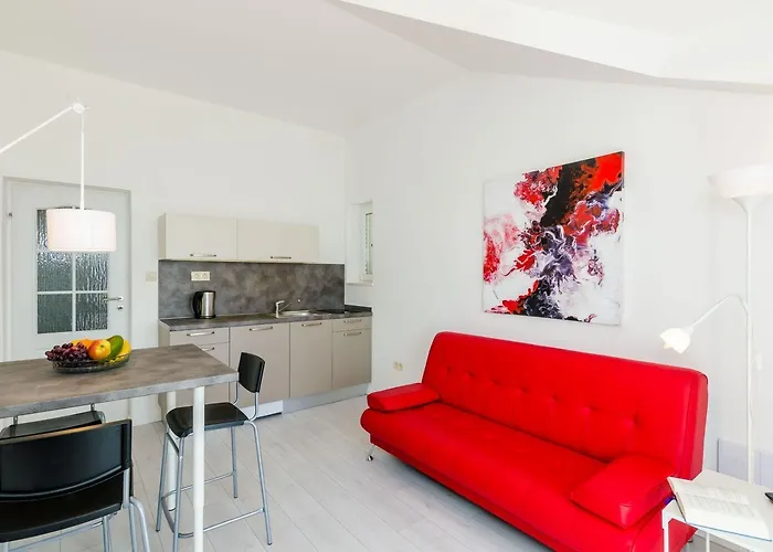 Lägenhet And Bouganvillea