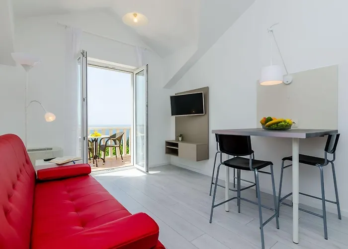 And Bouganvillea Lägenhet *