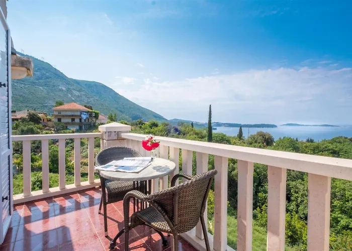 And Bouganvillea * Mlini