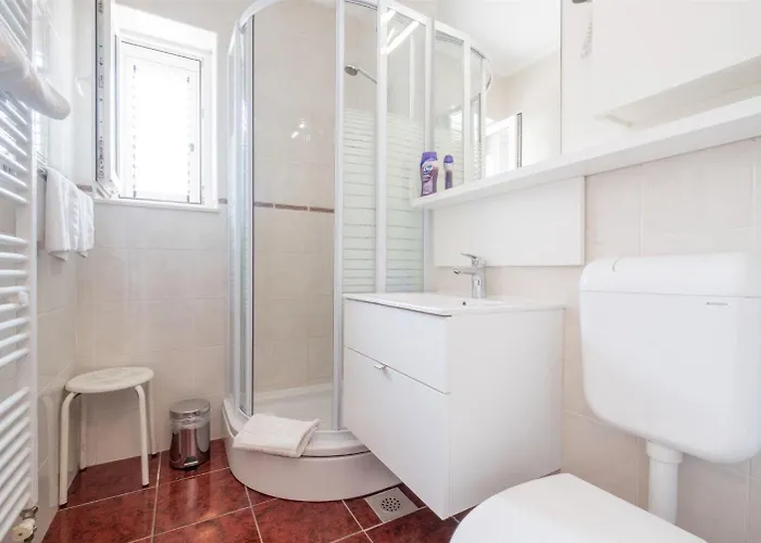 And Bouganvillea Lägenhet Mlini