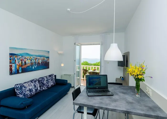 And Bouganvillea * Mlini