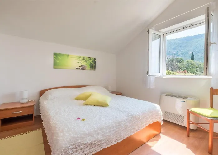 And Bouganvillea Lägenhet