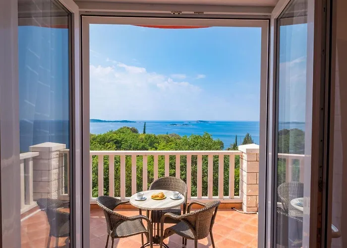 Lägenhet And Bouganvillea