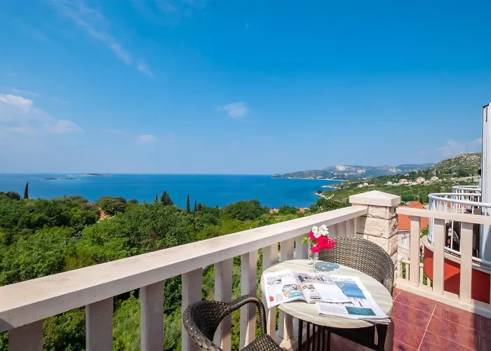 Lägenhet And Bouganvillea *