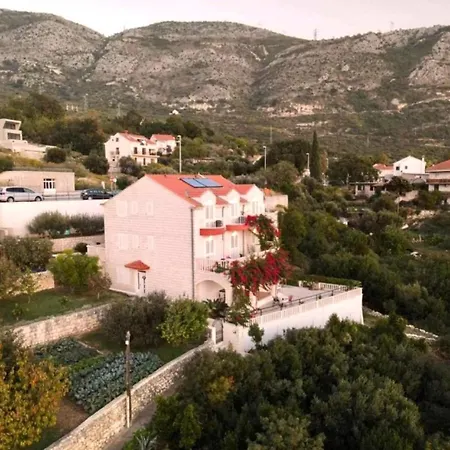 Guest house And Bouganvillea - Sea View & Garden *