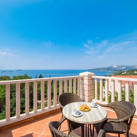 Guest house And Bouganvillea - Sea View & Garden Mlini