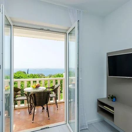 And Bouganvillea - Sea View & Garden * Mlini