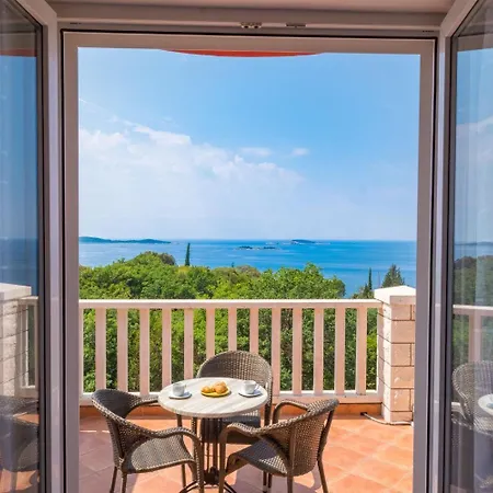 Guest house And Bouganvillea - Sea View & Garden
