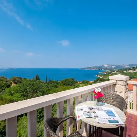 Guest house And Bouganvillea - Sea View & Garden *